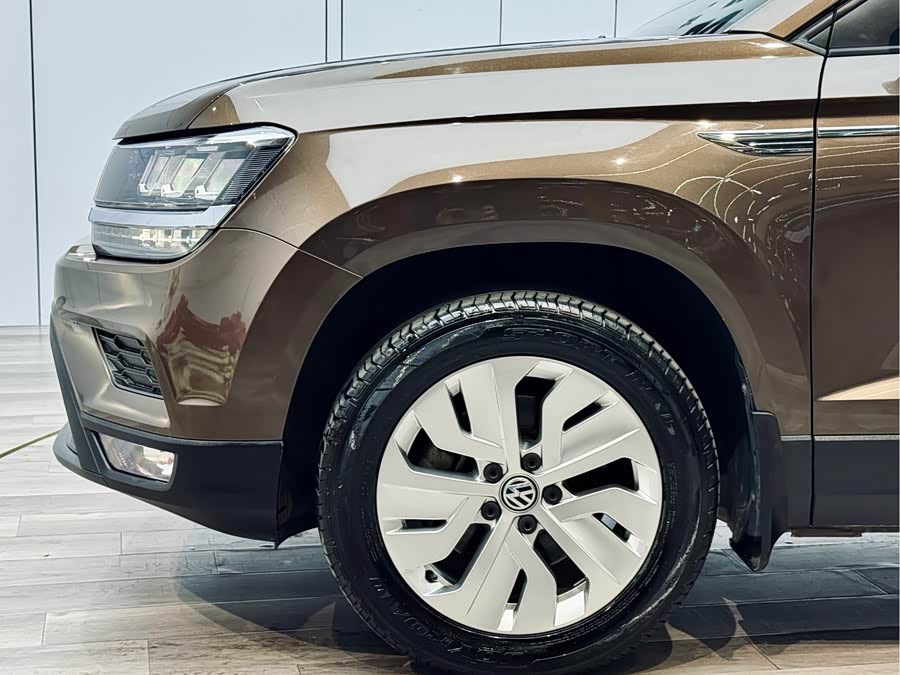 Volkswagen Tharu 2020 car image #25
