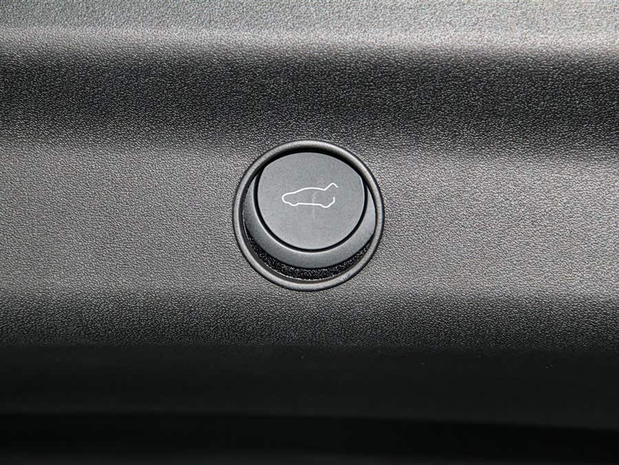 特斯拉 Model Y L 2025 汽车图片 #25