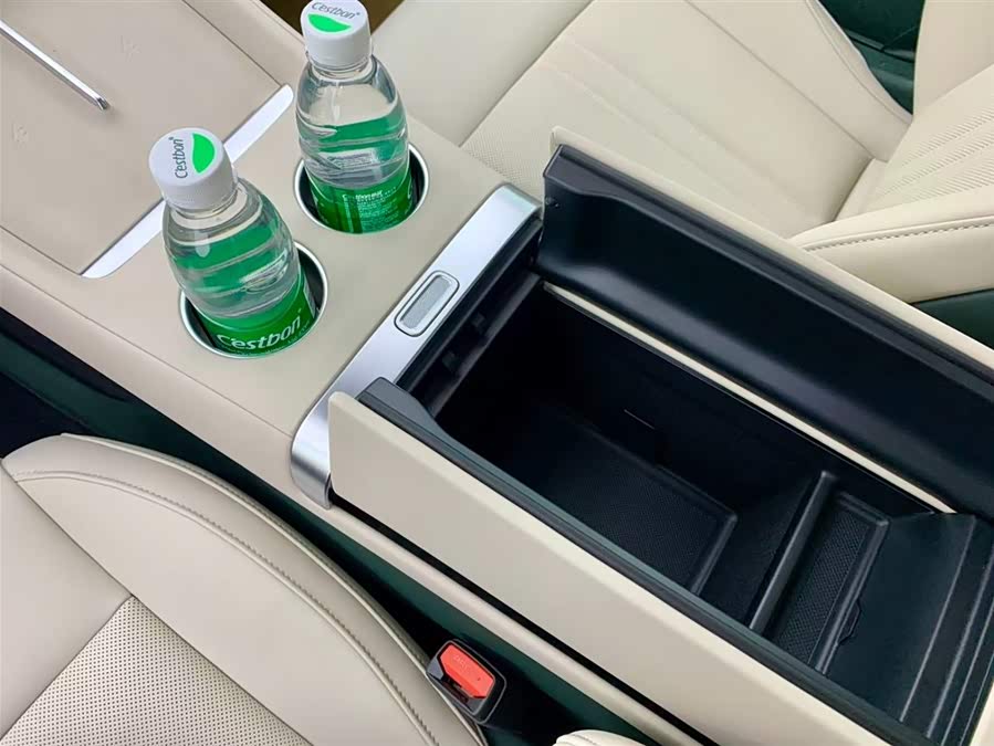 小米汽车 小米YU7 2025 #25 小米汽车 小米YU7 2025 汽车图片 #25