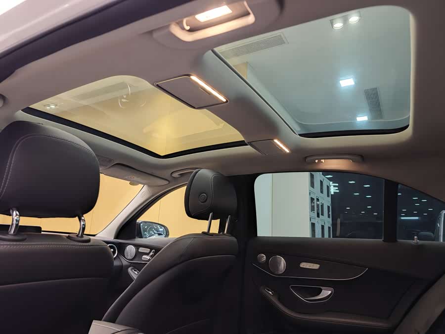 Mercedes-Benz C Class 2020 car image #25