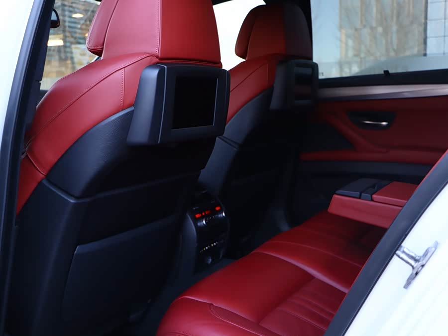 BMW M5 2013 #25 BMW M5 2013 car image #25