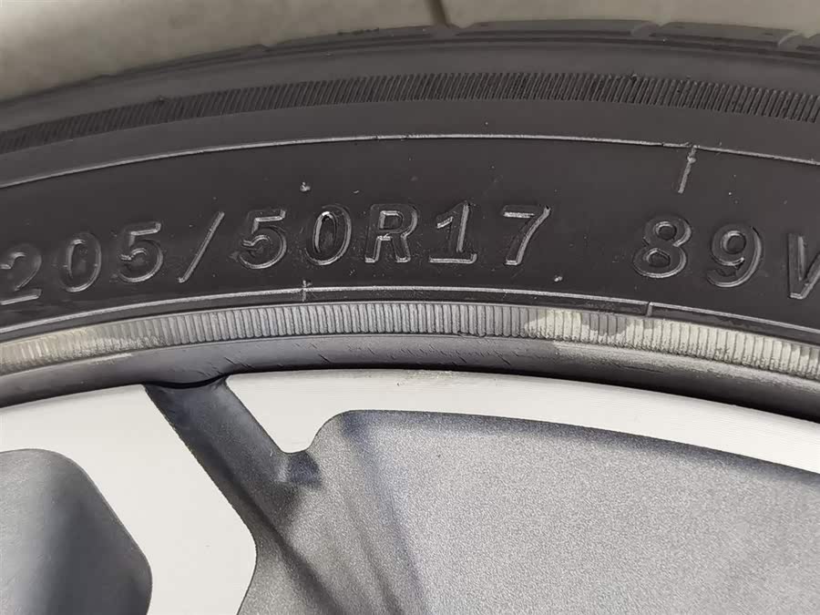 GEELY Binray 2021 car image #25