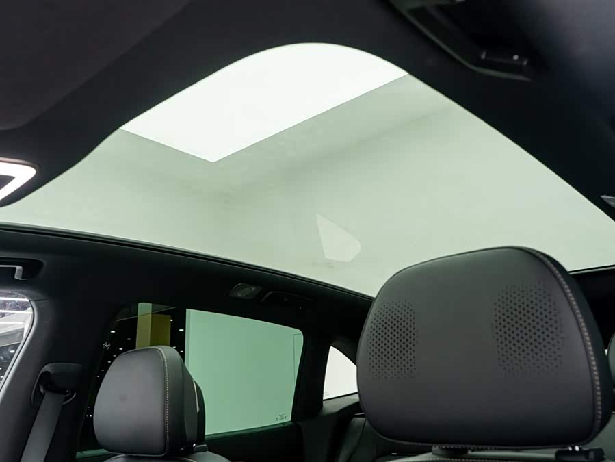 Zeekr 7X 2024 car image #25