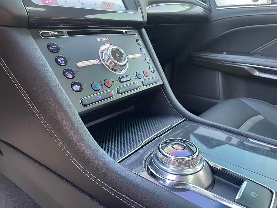 Ford Taurus 2017 #25 Ford Taurus 2017 car image #25