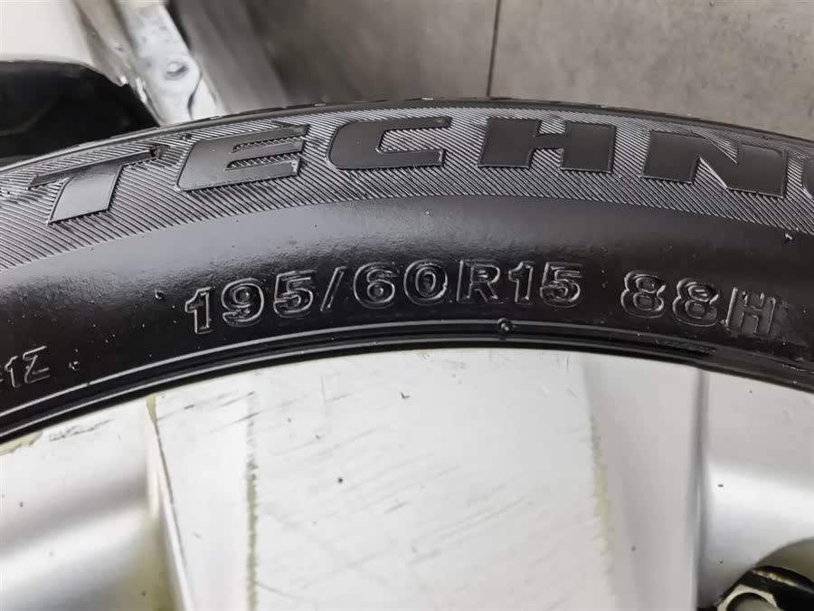 Toyota Corolla (Classic) 2014 immagine di auto #25