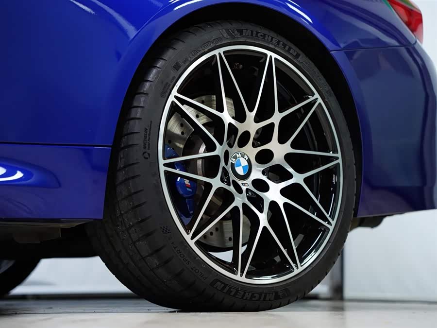 BMW M4 2019 car image #25