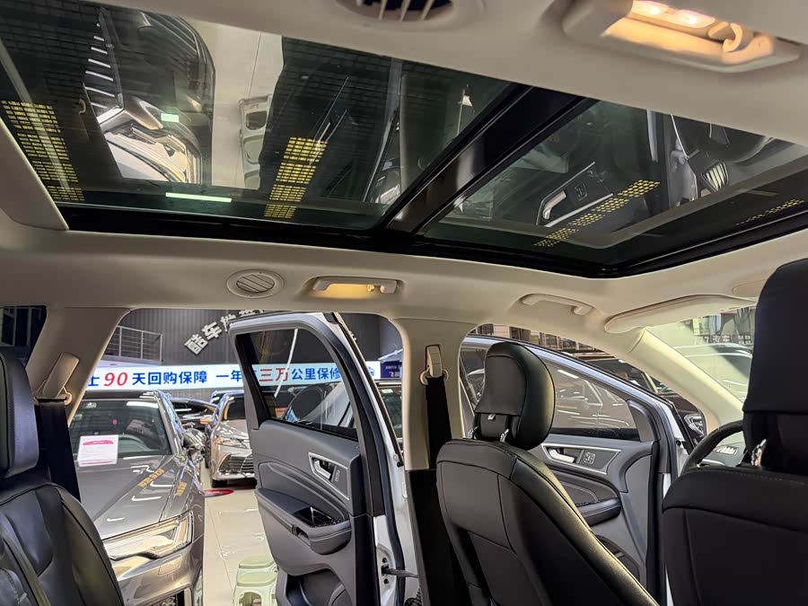 Ford Edge 2018 immagine di auto #25