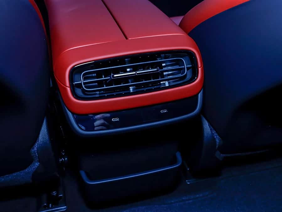 MI SU7 2025 car image #25