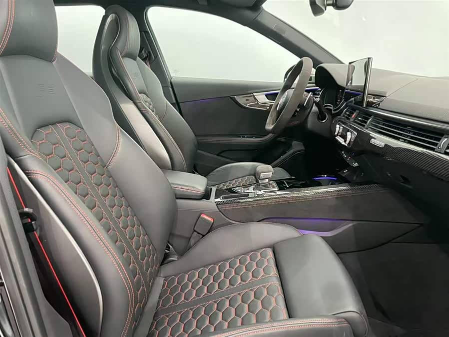 Audi RS 4 2023 car image #25