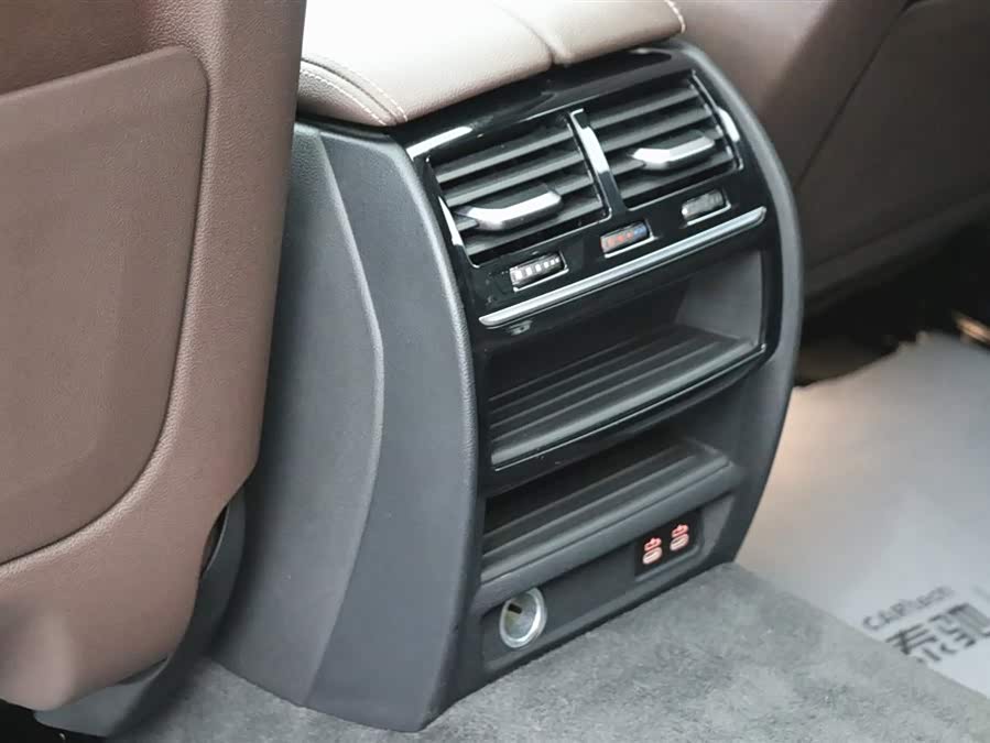 BMW 5 Series New Energy 2021 car image #25