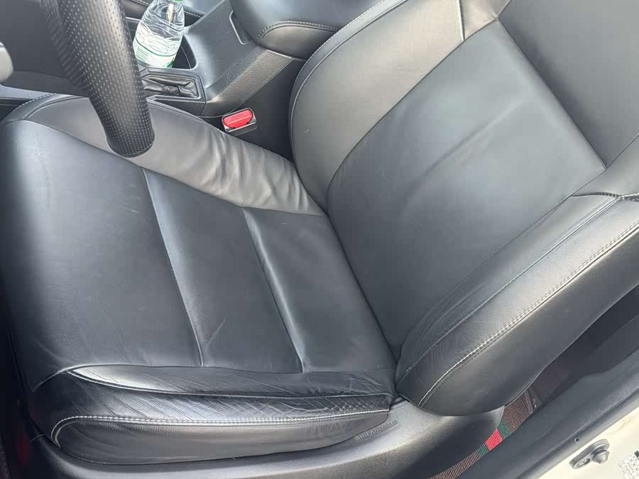 Toyota RAV4 2017 car image #25