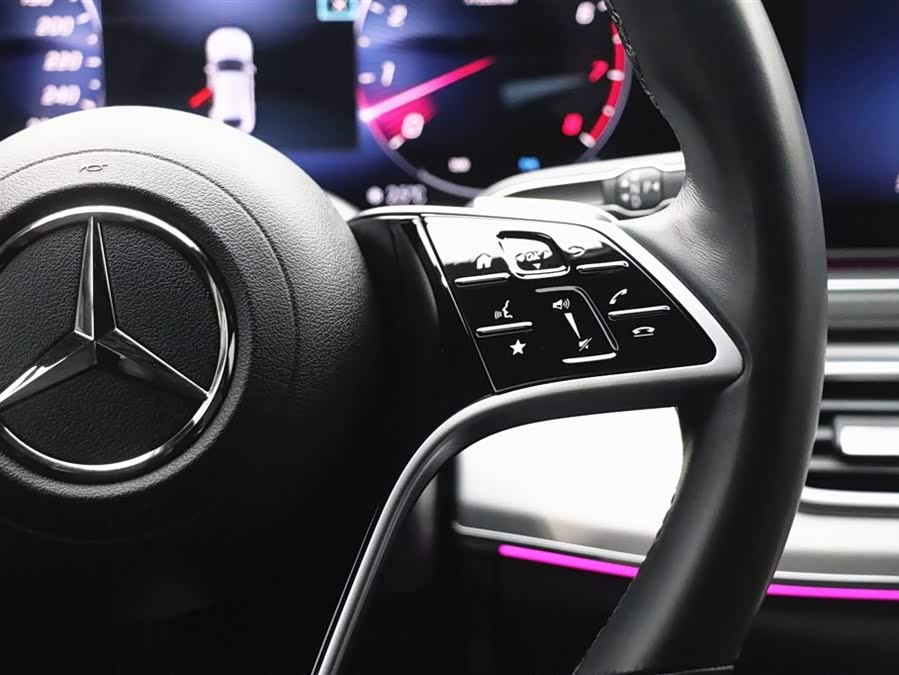 Mercedes-Benz GLE Coupe 2024 صورة سيارة #25