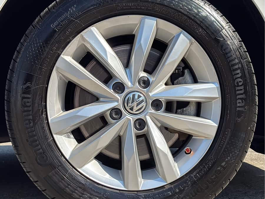 Volkswagen Touran 2019 #25 Volkswagen Touran 2019 car image #25