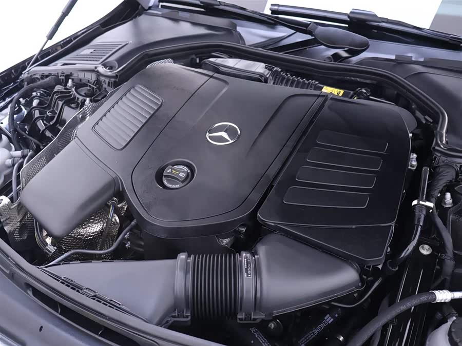 Mercedes-Benz C Class 2025 car image #25