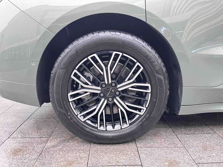 极氪 极氪001 2024 汽车图片 #25