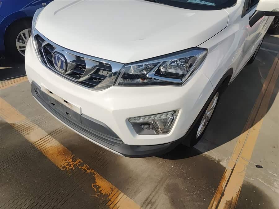 Changan CS15 2018 صورة سيارة #25