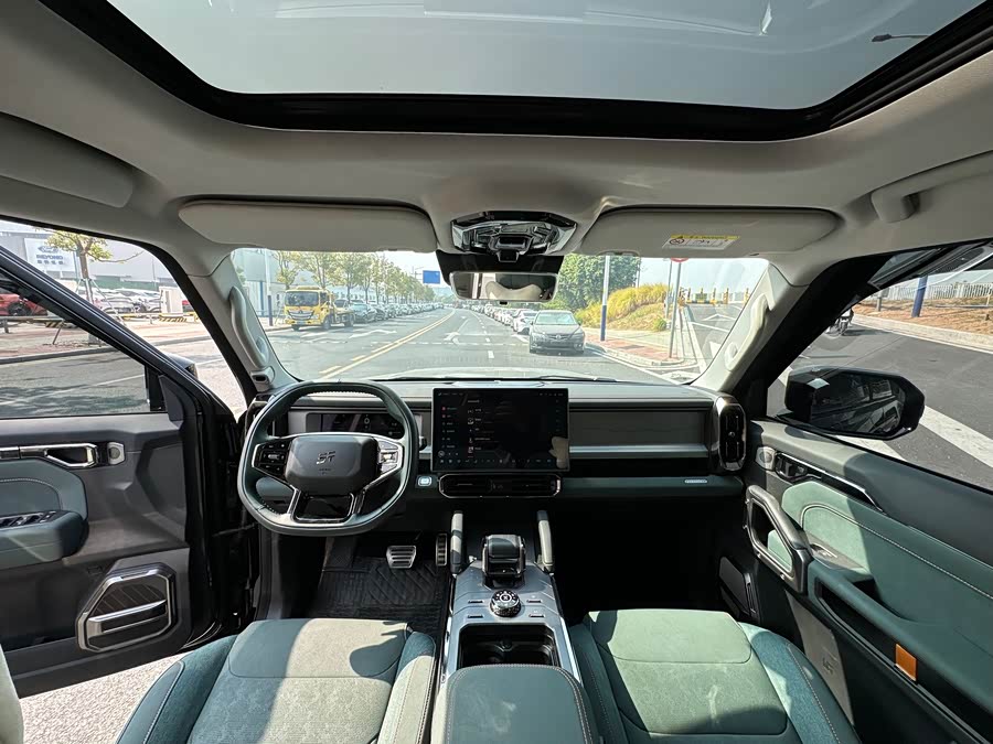 Jetour Traveller 2023 car image #25