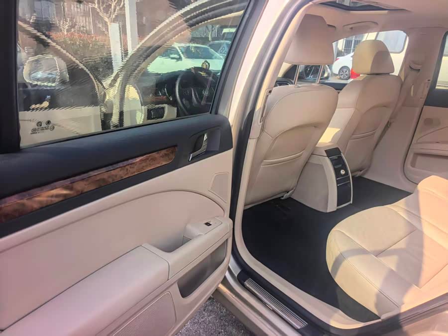 Skoda Superb 2013 car image #25