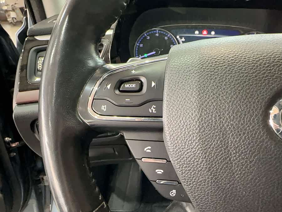 GAC Trumpchi GS8 2017 #25 GAC Trumpchi GS8 2017 car image #25