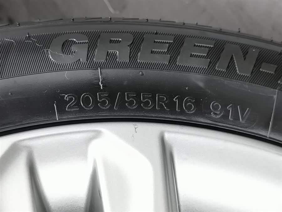 GEELY Emgrand 2017 car image #25