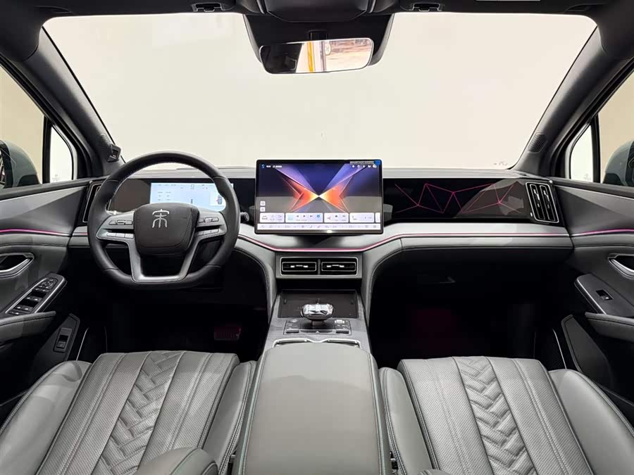 BYD SongL DM-i 2025 #25 BYD SongL DM-i 2025 car image #25