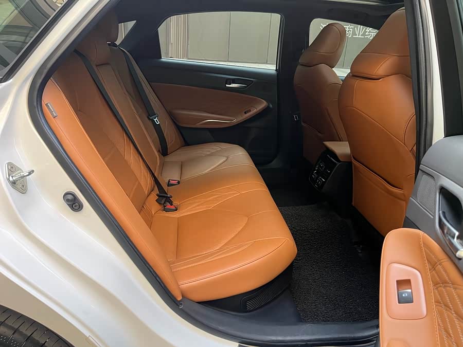 Toyota Avalon 2022 car image #25