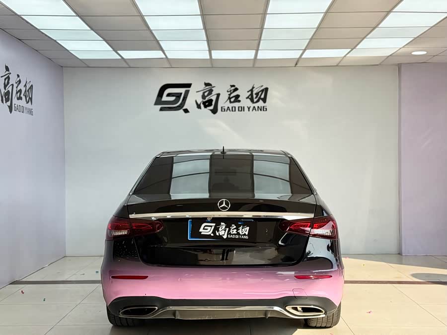 Mercedes-Benz E Class 2012 car image #25