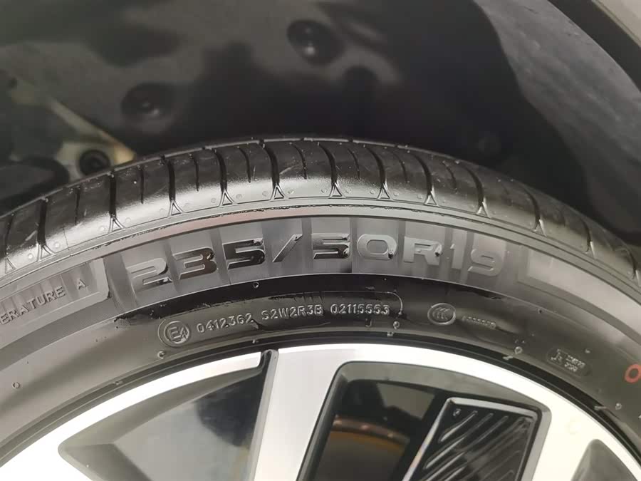 BYD SongL DM-i 2025 car image #25