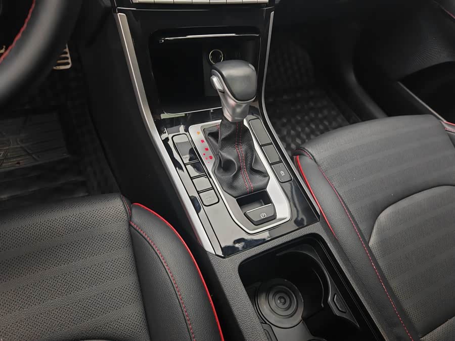 Kia K3 2020 car image #25
