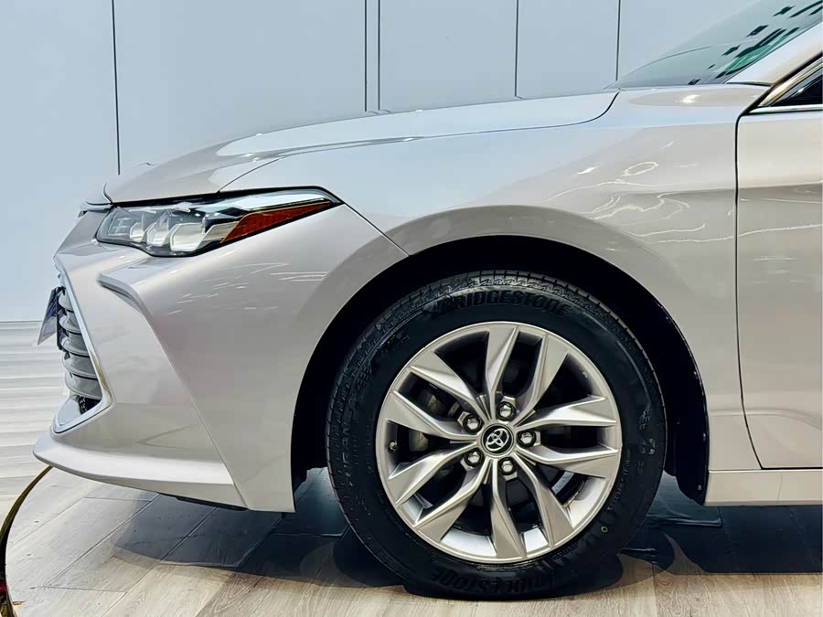 Toyota Avalon 2021 car image #25