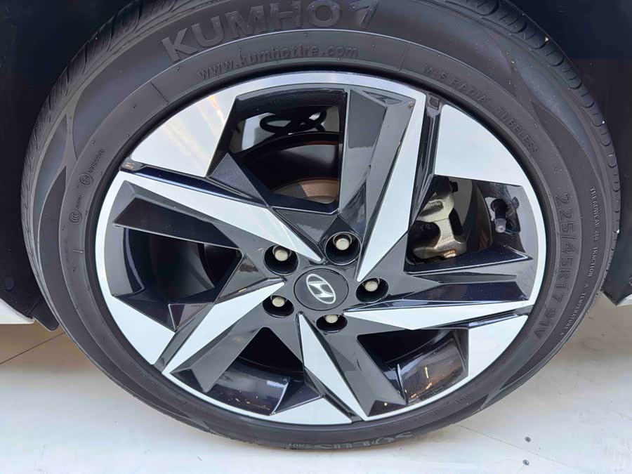 现代 伊兰特 2022 汽车图片 #25