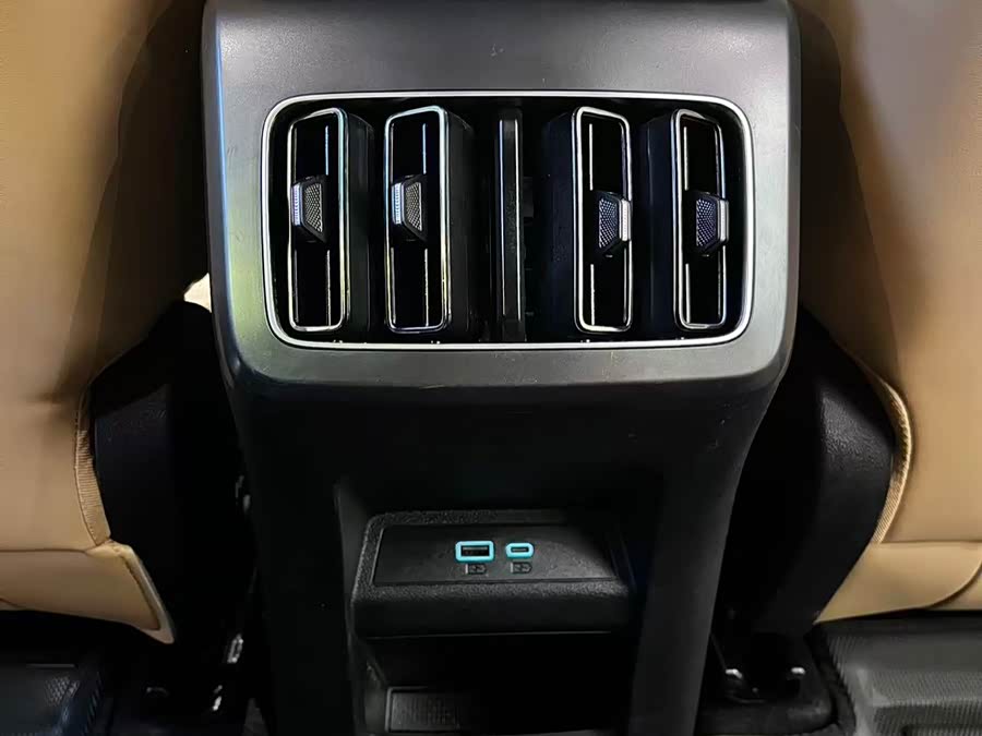 BYD SongL DM-i 2024 #25 BYD SongL DM-i 2024 car image #25