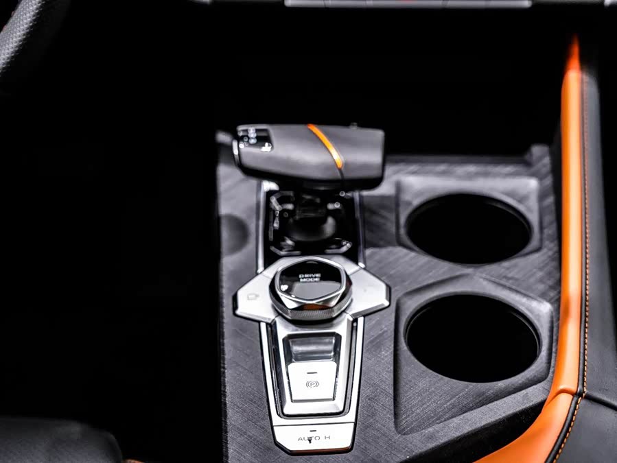 Changan UNI-V 2023 car image #25