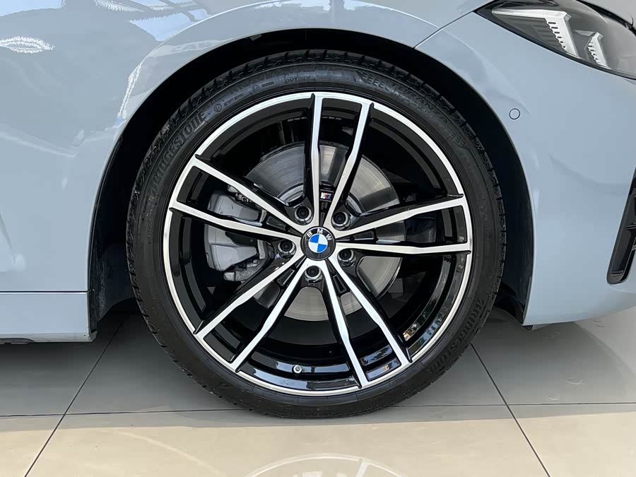 BMW 4 Series 2025 #25 BMW 4 Series 2025 car image #25