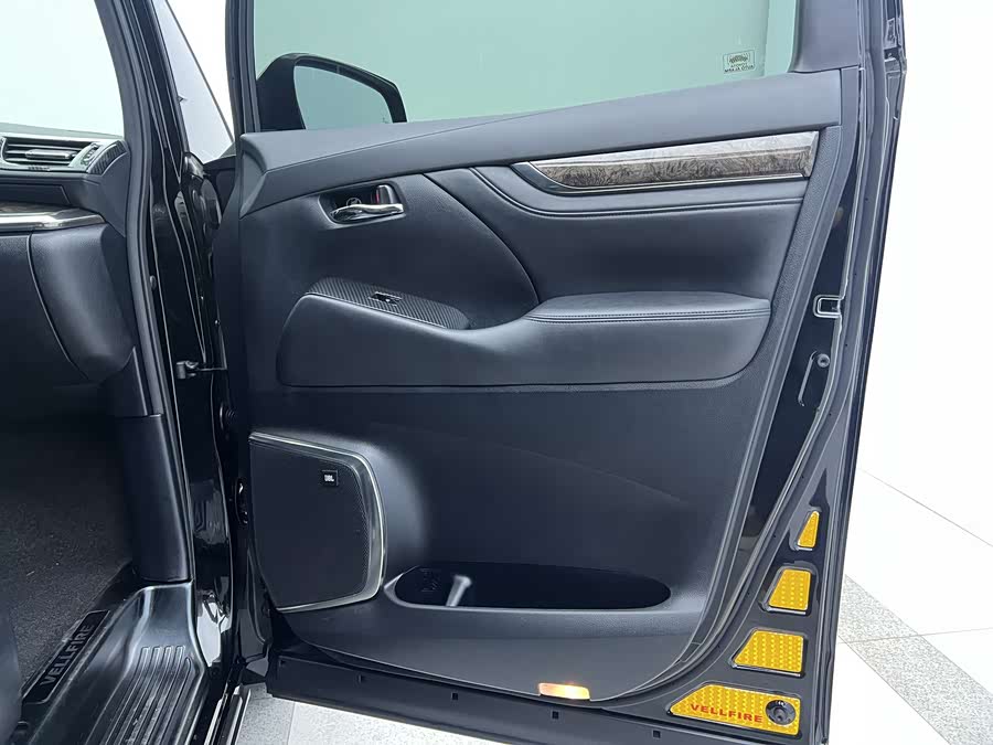 Toyota Vellfire 2020 #25 Toyota Vellfire 2020 صورة سيارة #25