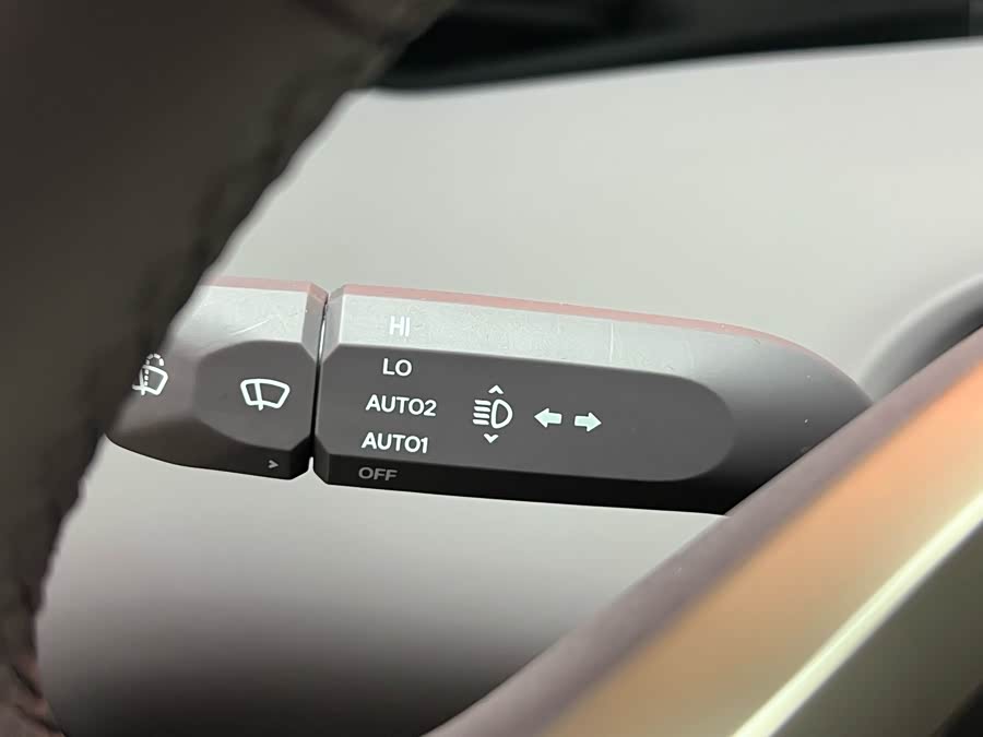 阿维塔 阿维塔06 2025 汽车图片 #25