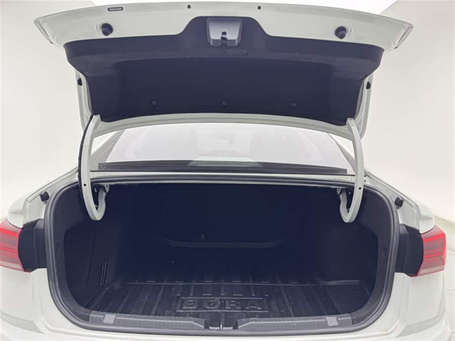 Volkswagen Bora 2020 car image #25