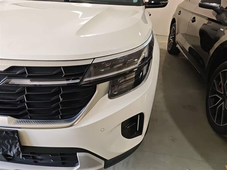 Kia Seltos 2024 car image #25
