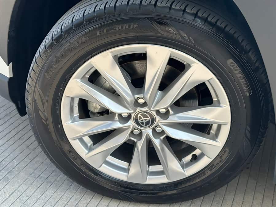 Toyota Corolla Cross 2024 immagine di auto #25