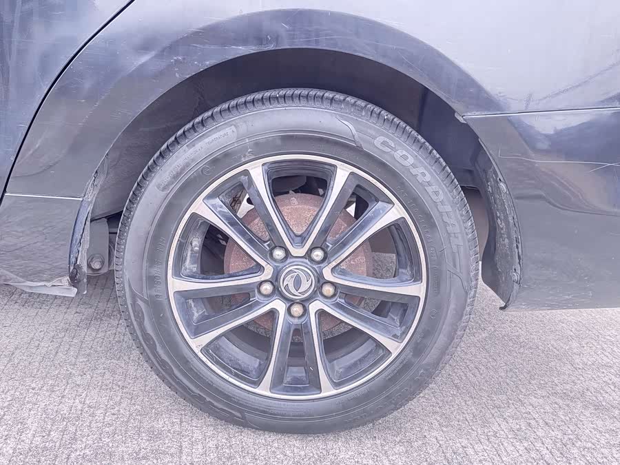 Forthing S500 2016 car image #25