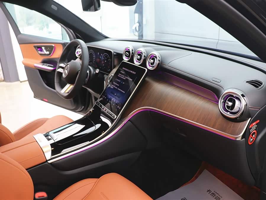 Mercedes-Benz GLC Class 2025 #25 Mercedes-Benz GLC Class 2025 car image #25