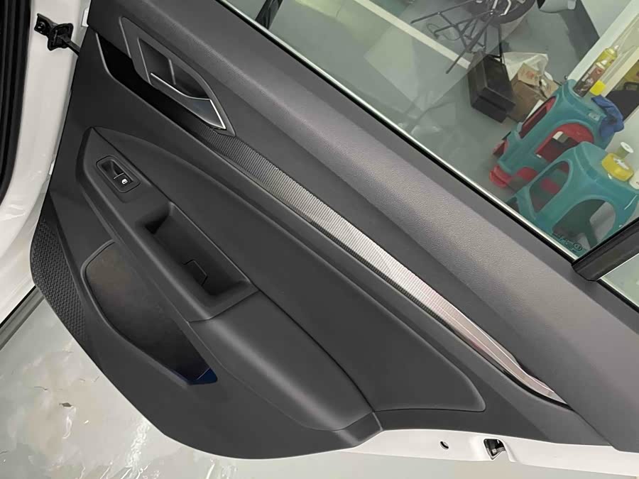 Volkswagen Golf 2021 car image #25