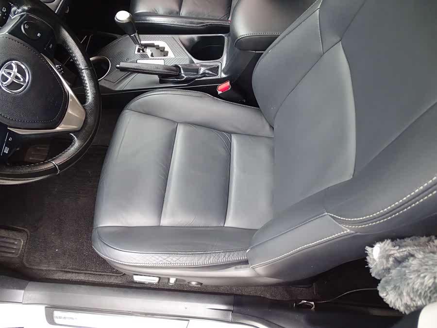 Toyota RAV4 2015 car image #25