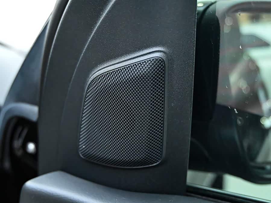 Mercedes-Benz GLE Class 2023 car image #25