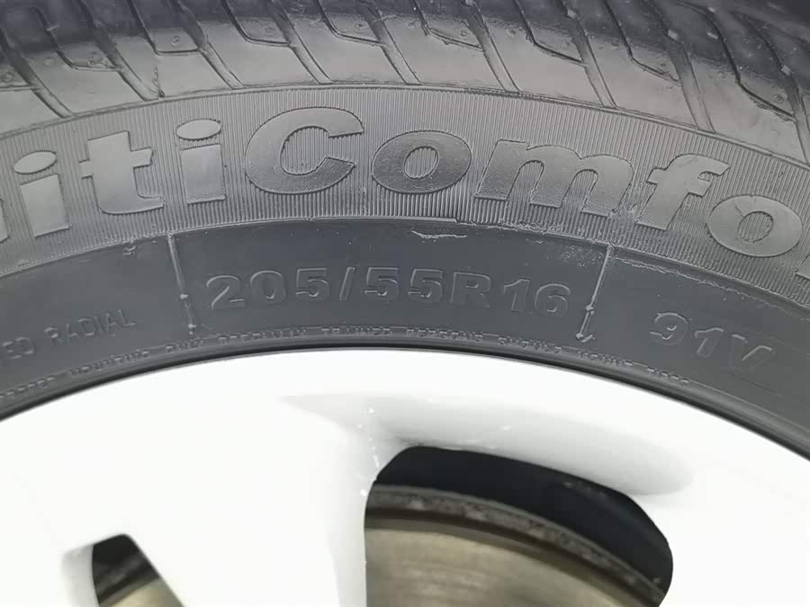 GEELY Emgrand 2015 car image #25