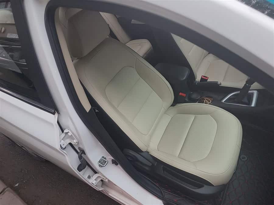 Changan Alsvin V7 2015 imagem de carro #25