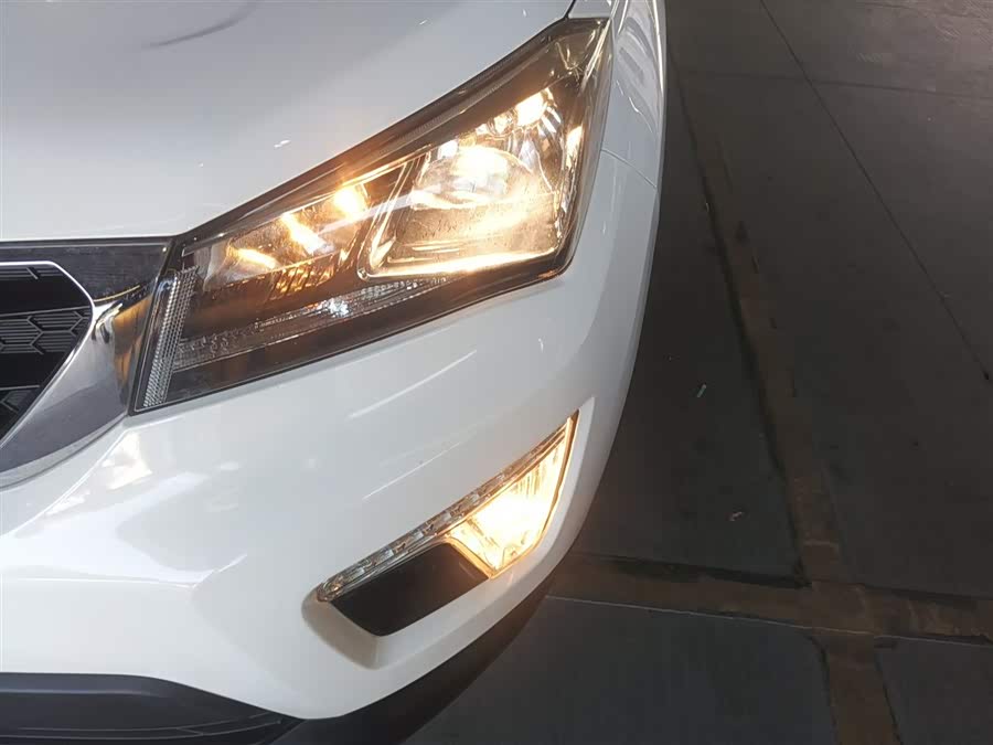 Changan CS15 2017 изображение автомобиля #25