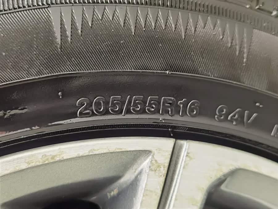 GEELY Binray 2019 car image #25