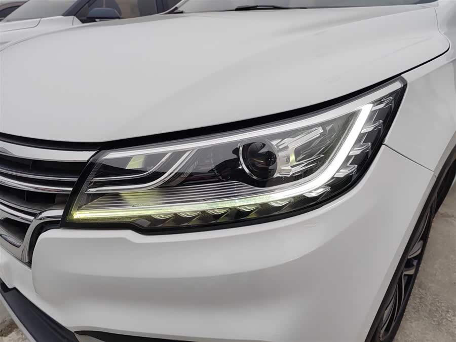 Roewe RX3 2018 изображение автомобиля #25