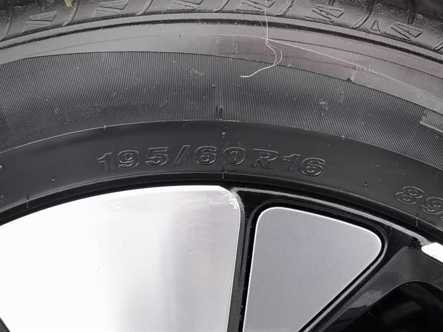 BYD Dolphin 2023 car image #25